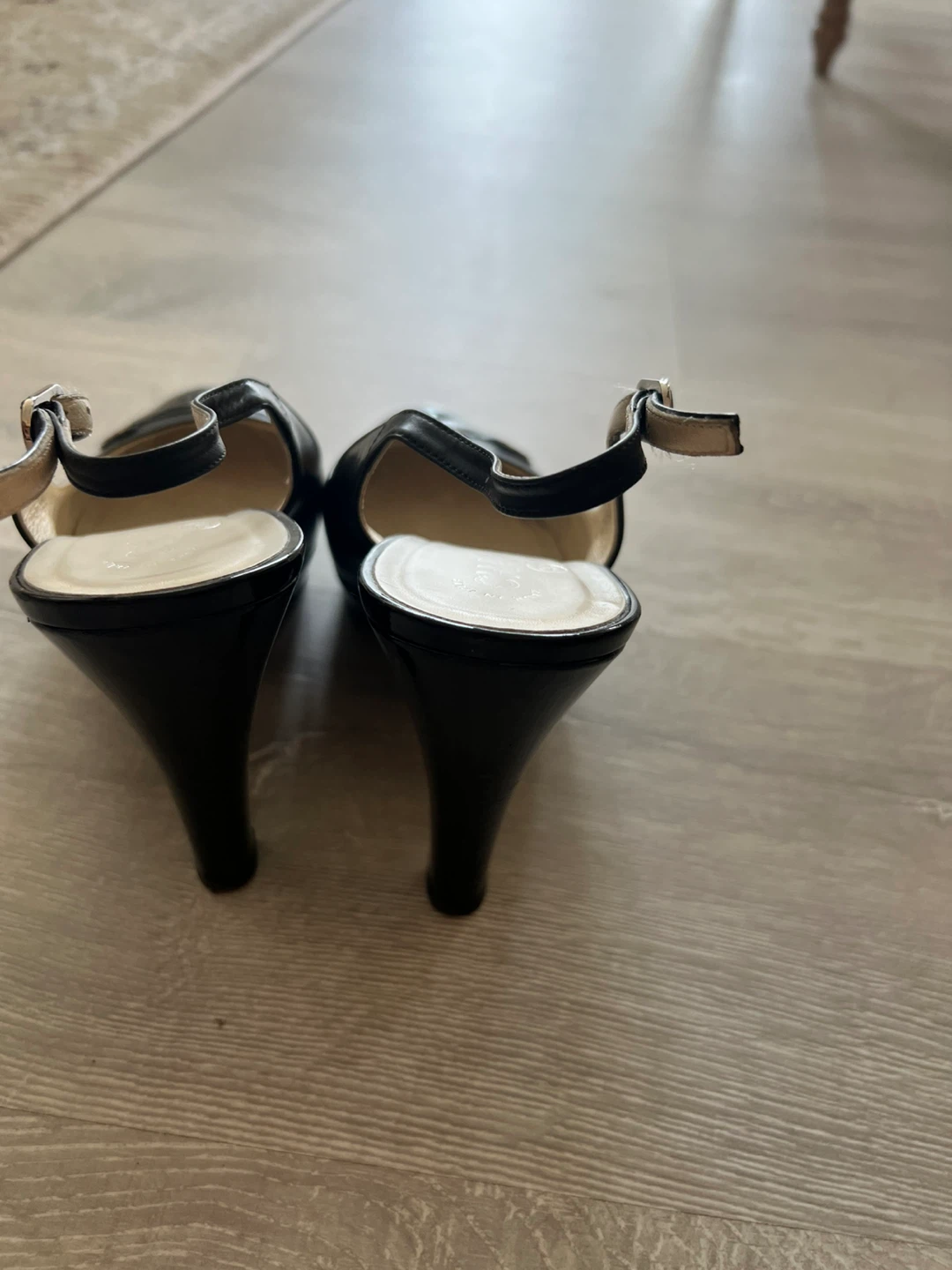 Chanel Black Patent Leather Slingback Heels - photo 2