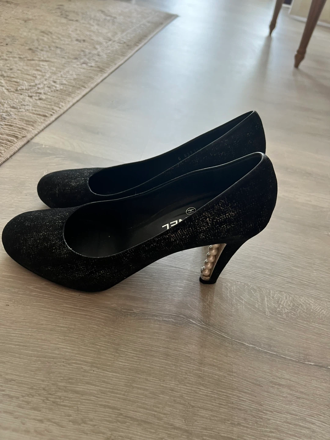 CHANEL Black Glitter Heels Size 40 - photo 3