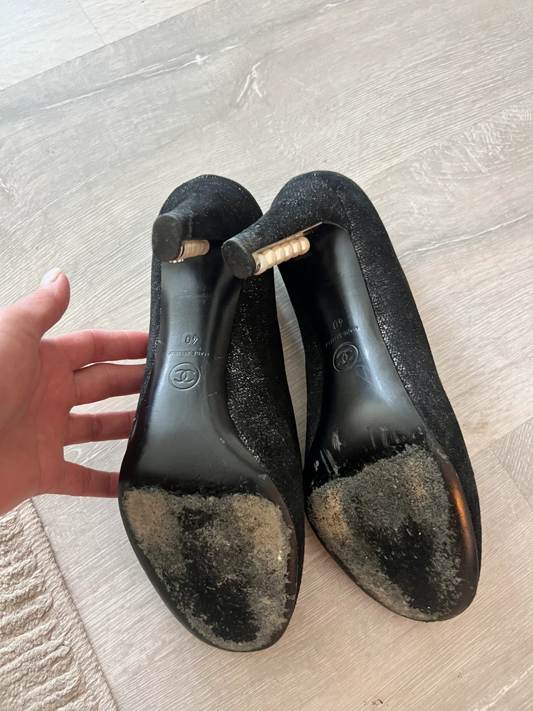 CHANEL Black Glitter Heels Size 40 - photo 4