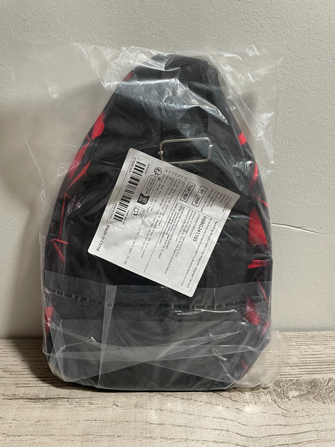 New Black and Red Geometric Sling Bag - photo 2