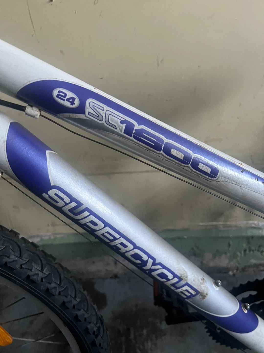 24 inch supercycle SC1800 Mountain Bike - photo 2