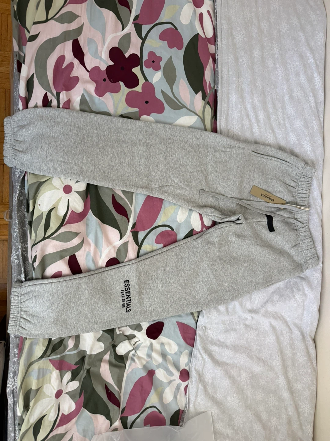 FEAR OF GOD ESSENTIALS Grey Sweatpants
