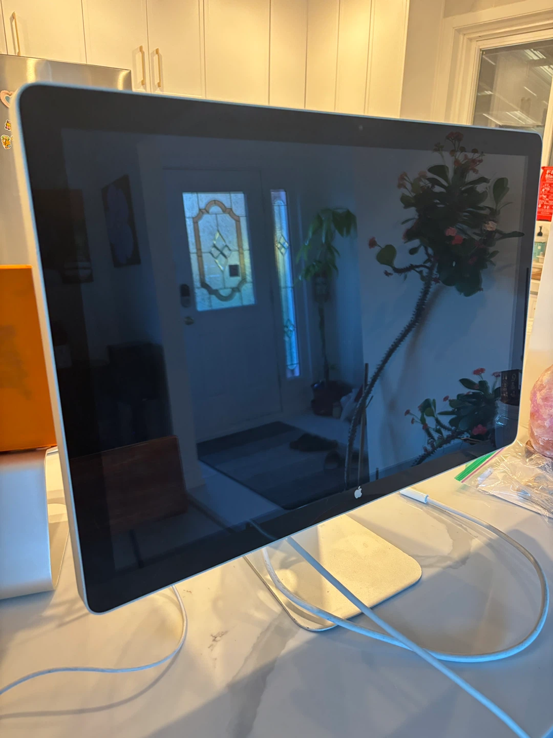 Apple LED Cinema Display 24” A1267 – For Parts or Repair