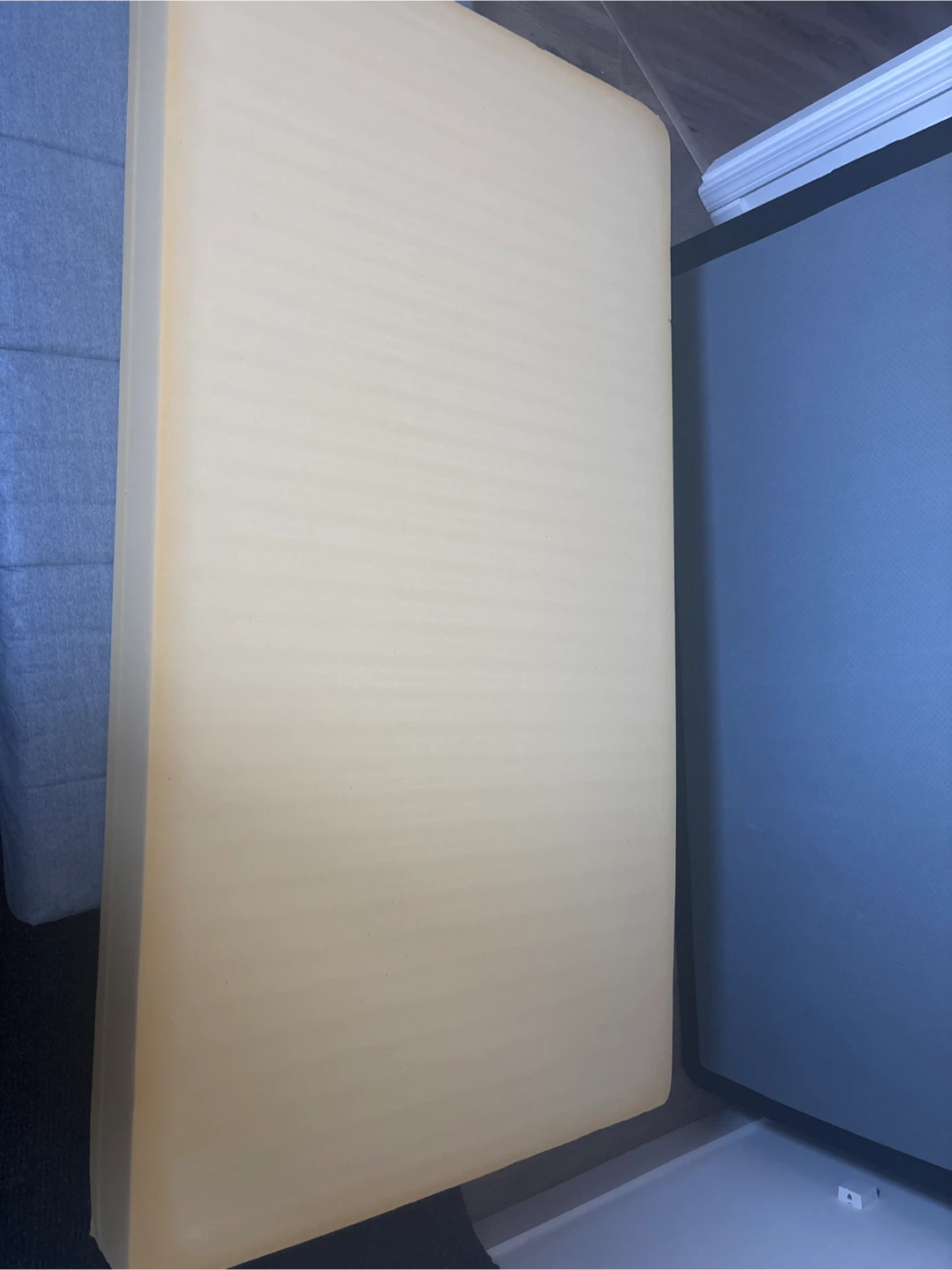 Twin Quality foam bed base-without cover - photo 2