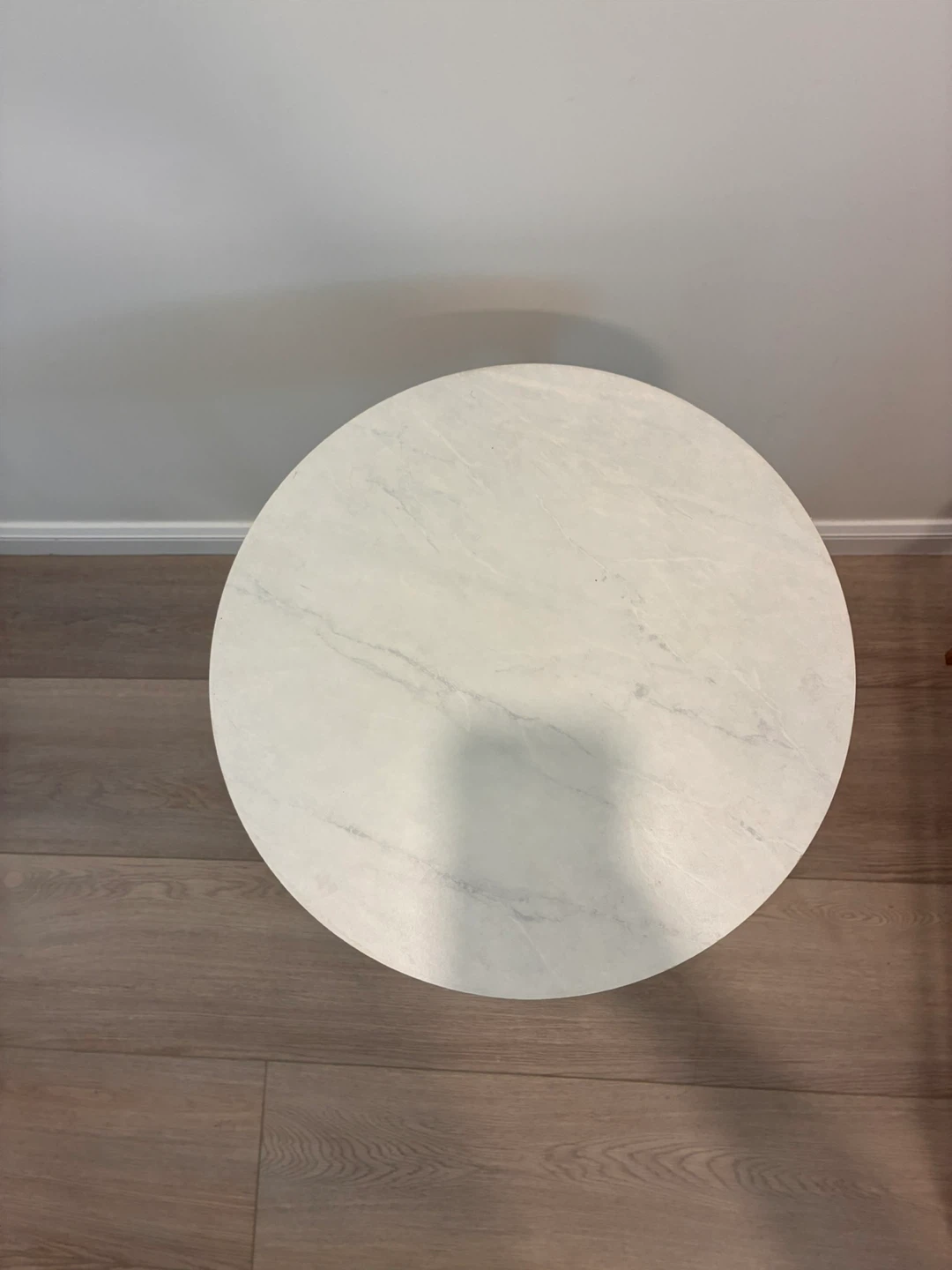 Faux Marble Top Round Side Table - photo 2