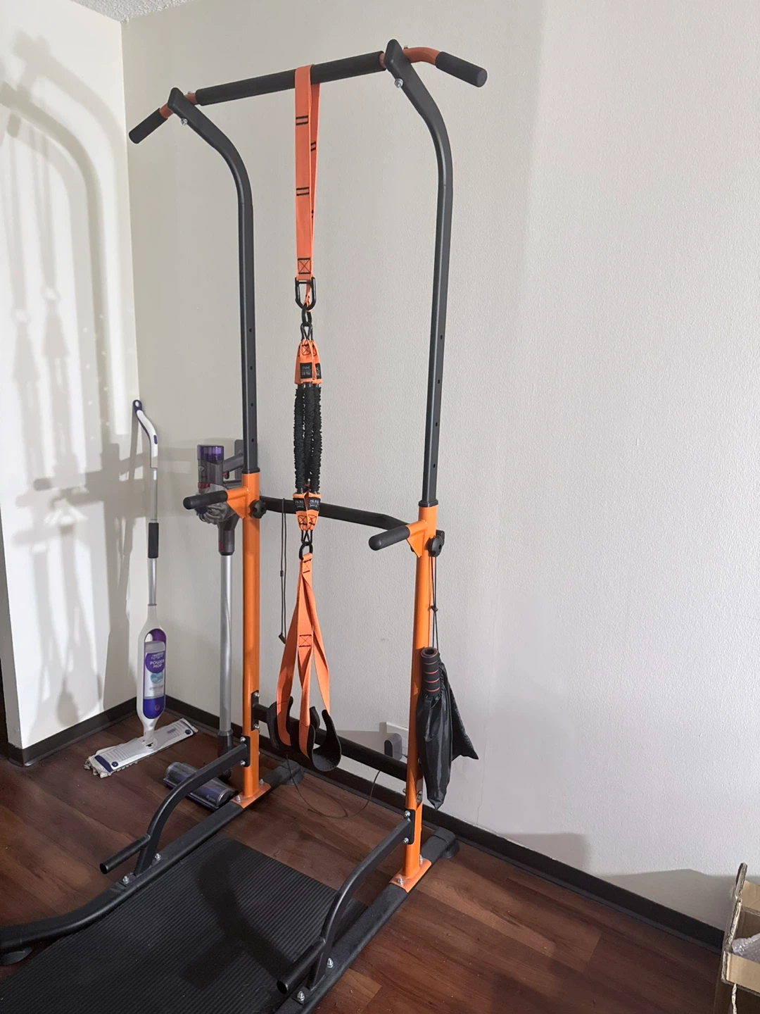 Pull Up Bar Station