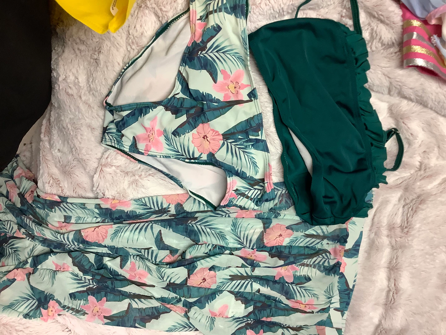 Lots of girl dresses