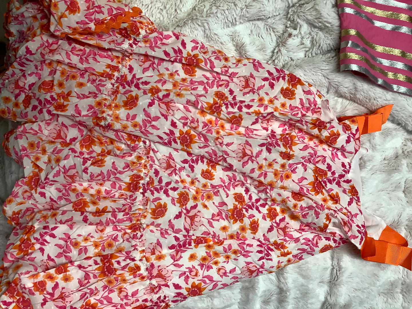 Lots of girl dresses - photo 2