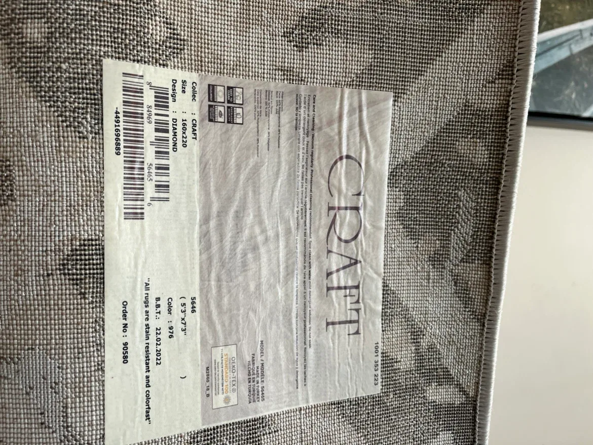 CRAFT Diamond Rug 5'3" x 7'3"