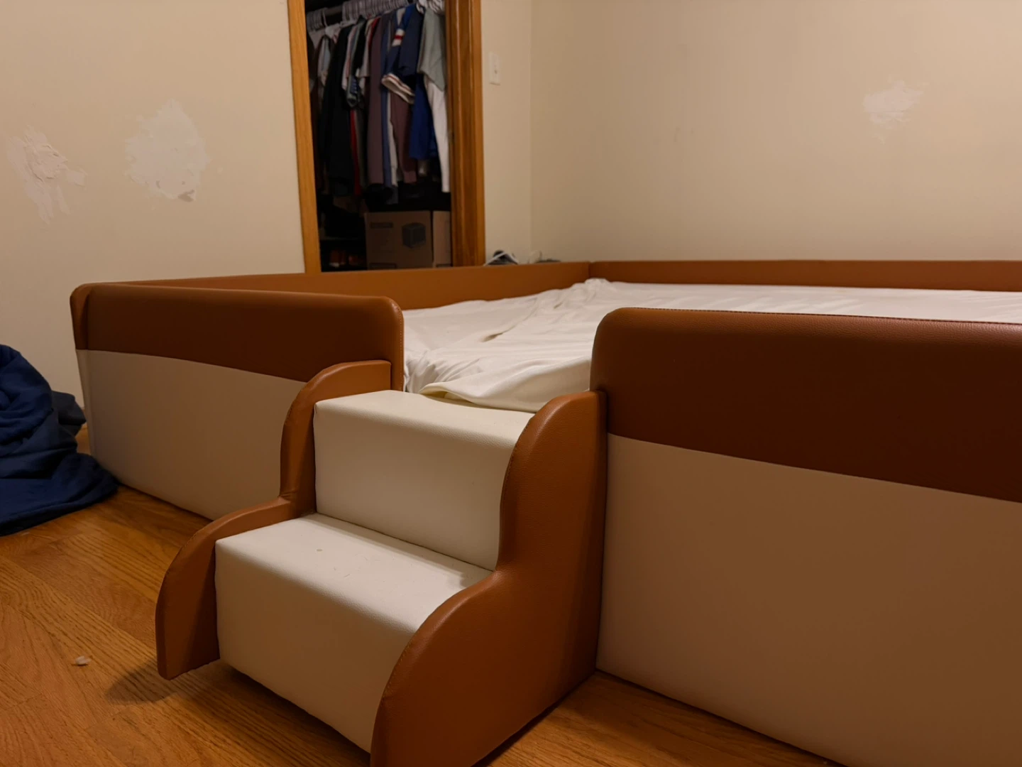 Free White & Brown Low King Bed Frame (Not Mattress) - photo 2