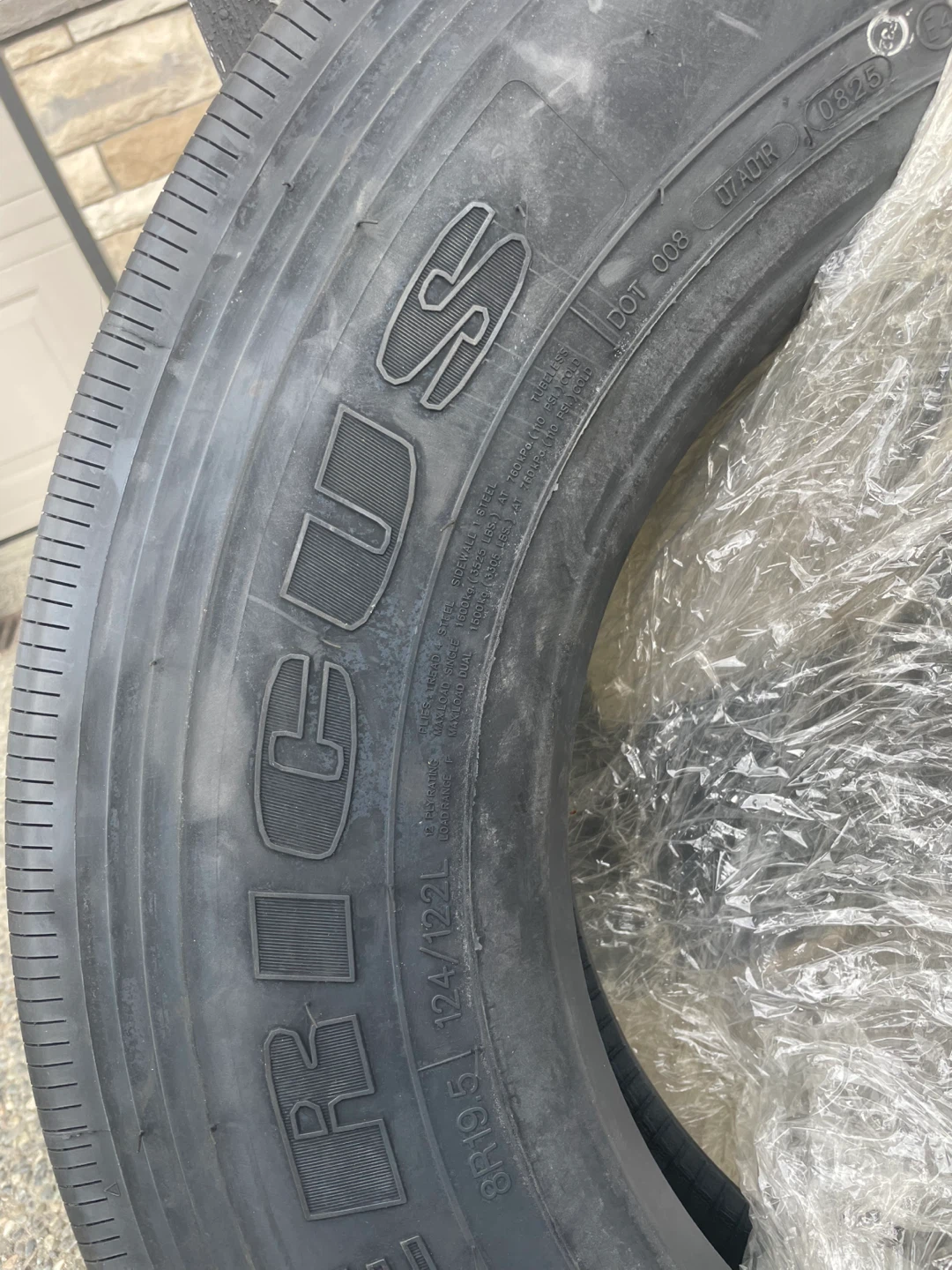Americus AP2000 8R19.5 Commercial Truck Tire - photo 2
