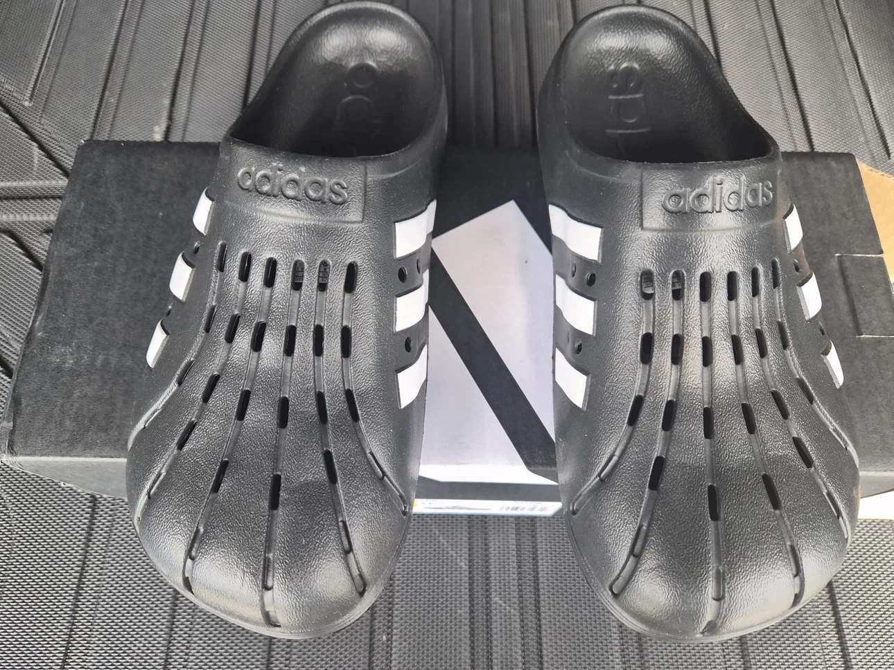 Adidas Adilette Unisex Clog Black Size 8 - photo 3