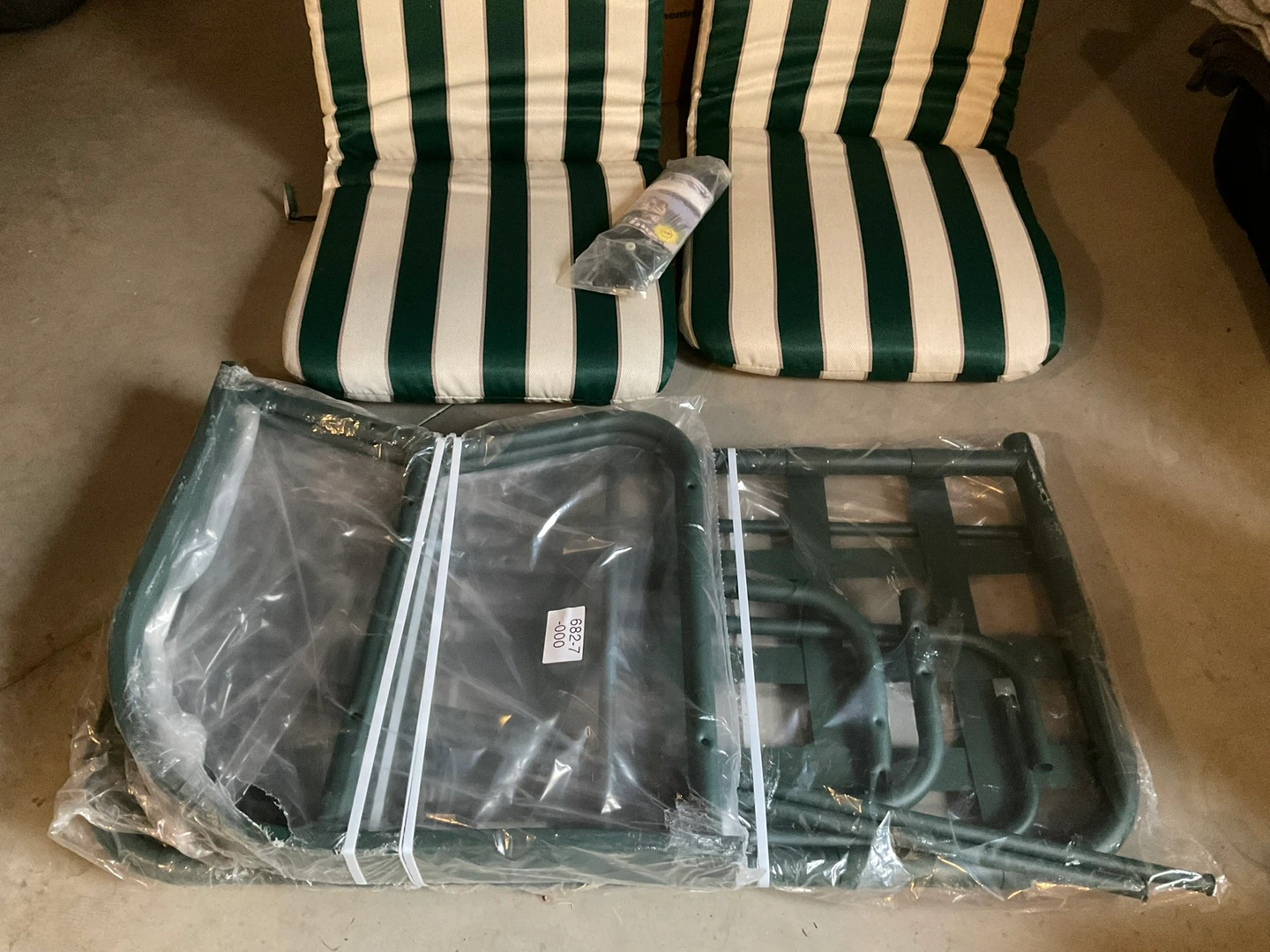 Green and beige striped outdoor glider chair cushions - photo 2