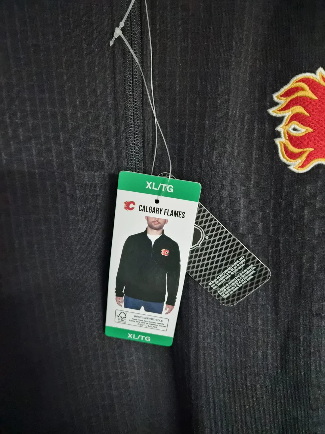 Calgary Flames 1/4 Zip Pullover XL - photo 2