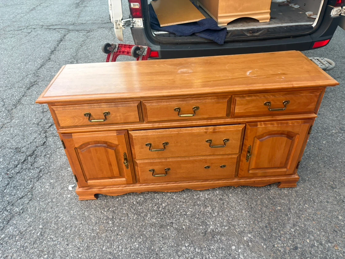 Free delivery used Wooden Dresser with 5 Drawers and 2 Doors