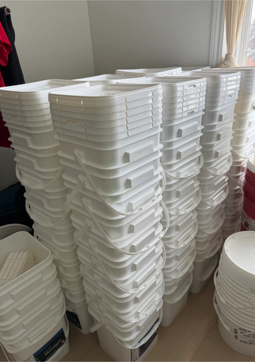 Empty buckets