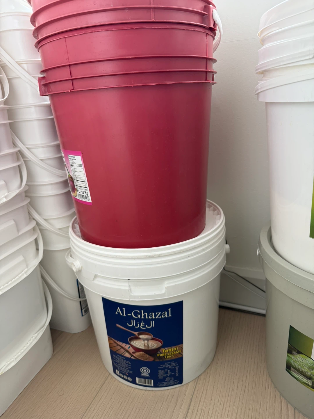 Empty buckets - photo 3