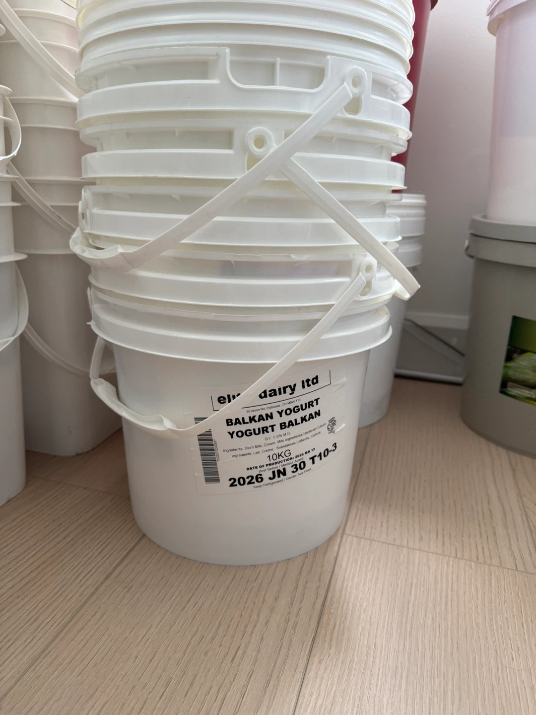 Empty buckets - photo 4