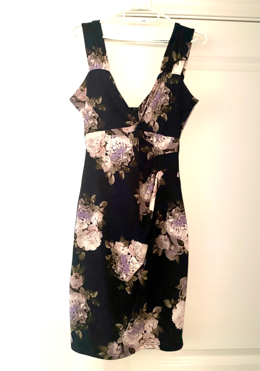 LE CHÂTEAU Floral Print Midi Dress