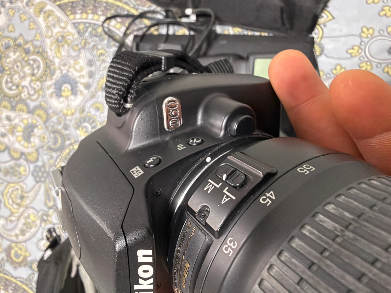 Nikon D60 DSLR Camera - photo 3
