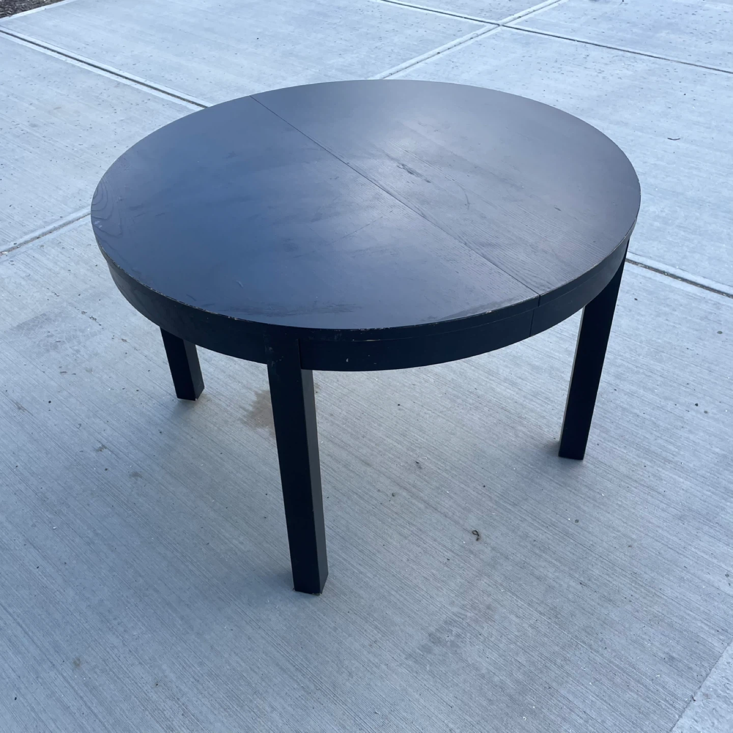 Round Dining Table