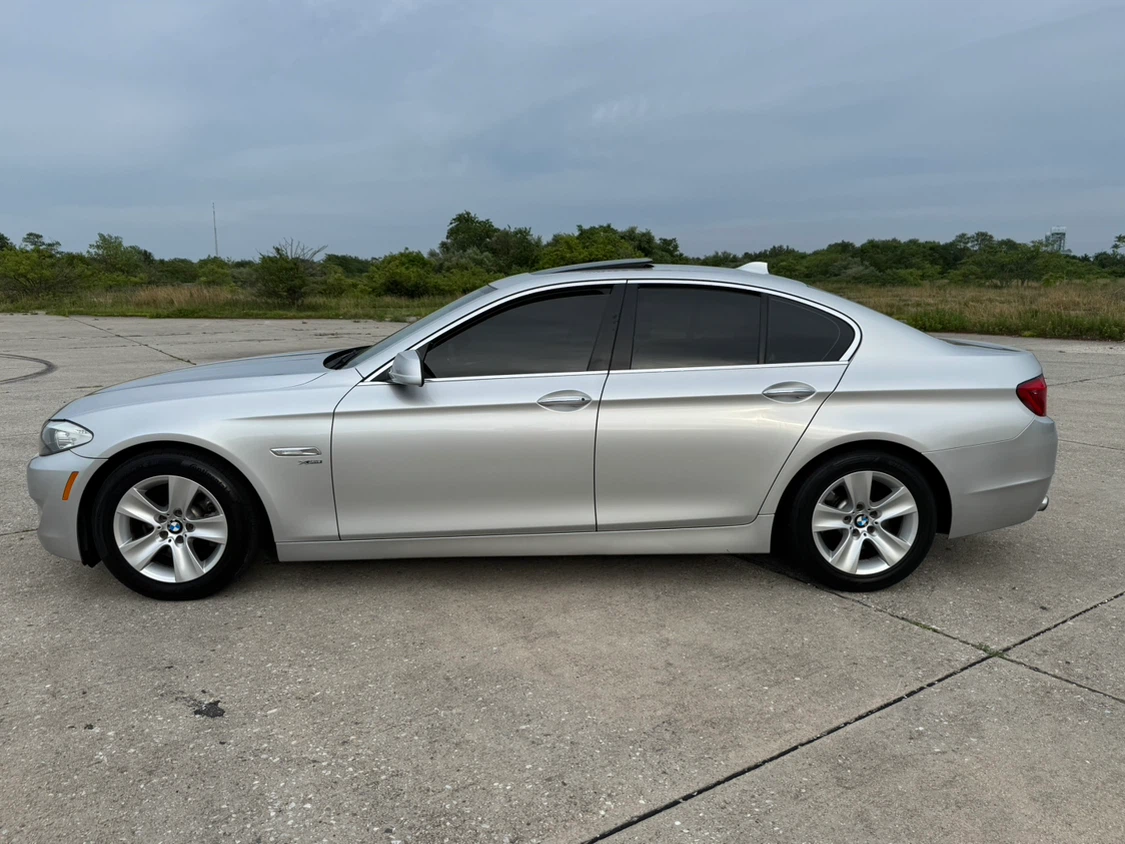 12 Silver BMW 528i Sedan Xdrive 2.0L - photo 2
