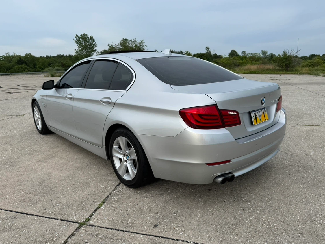 12 Silver BMW 528i Sedan Xdrive 2.0L - photo 3