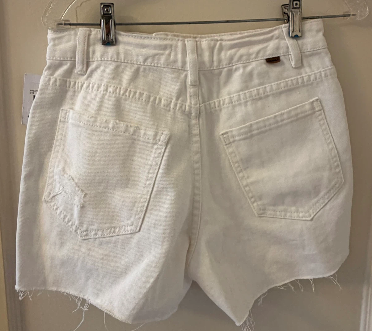 O'Neill White Denim Distressed Shorts - photo 3