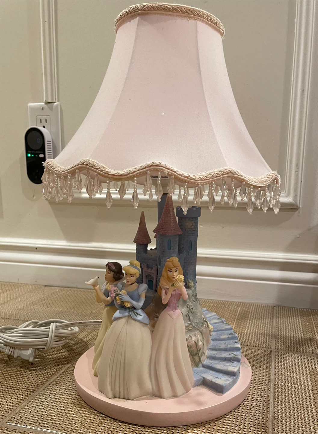 Disney Princess Castle Lamp - photo 2