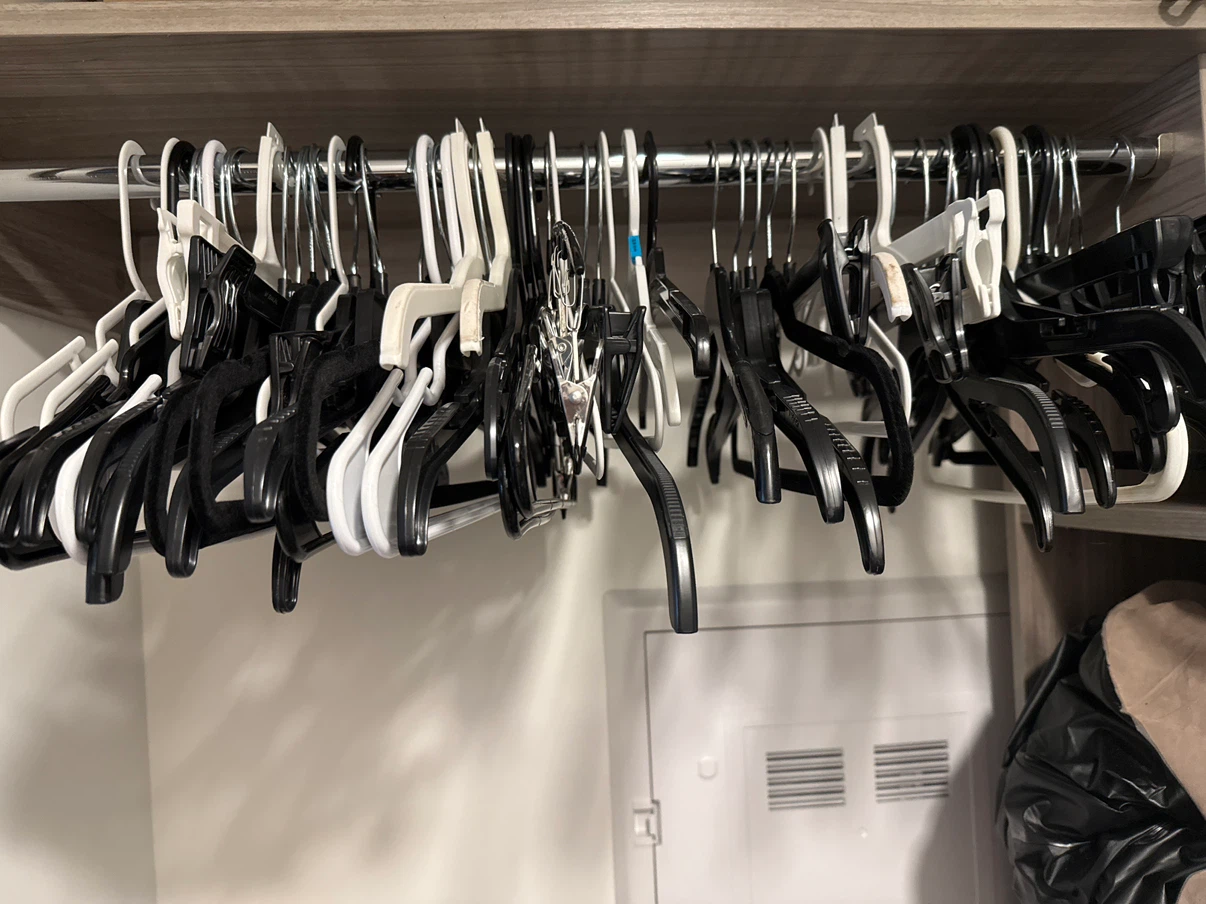~55-60 Assorted Clothes Hangers - photo 2
