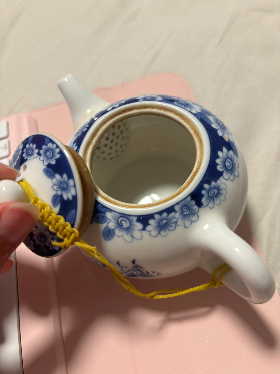 Blue and White Floral Teapot - photo 4