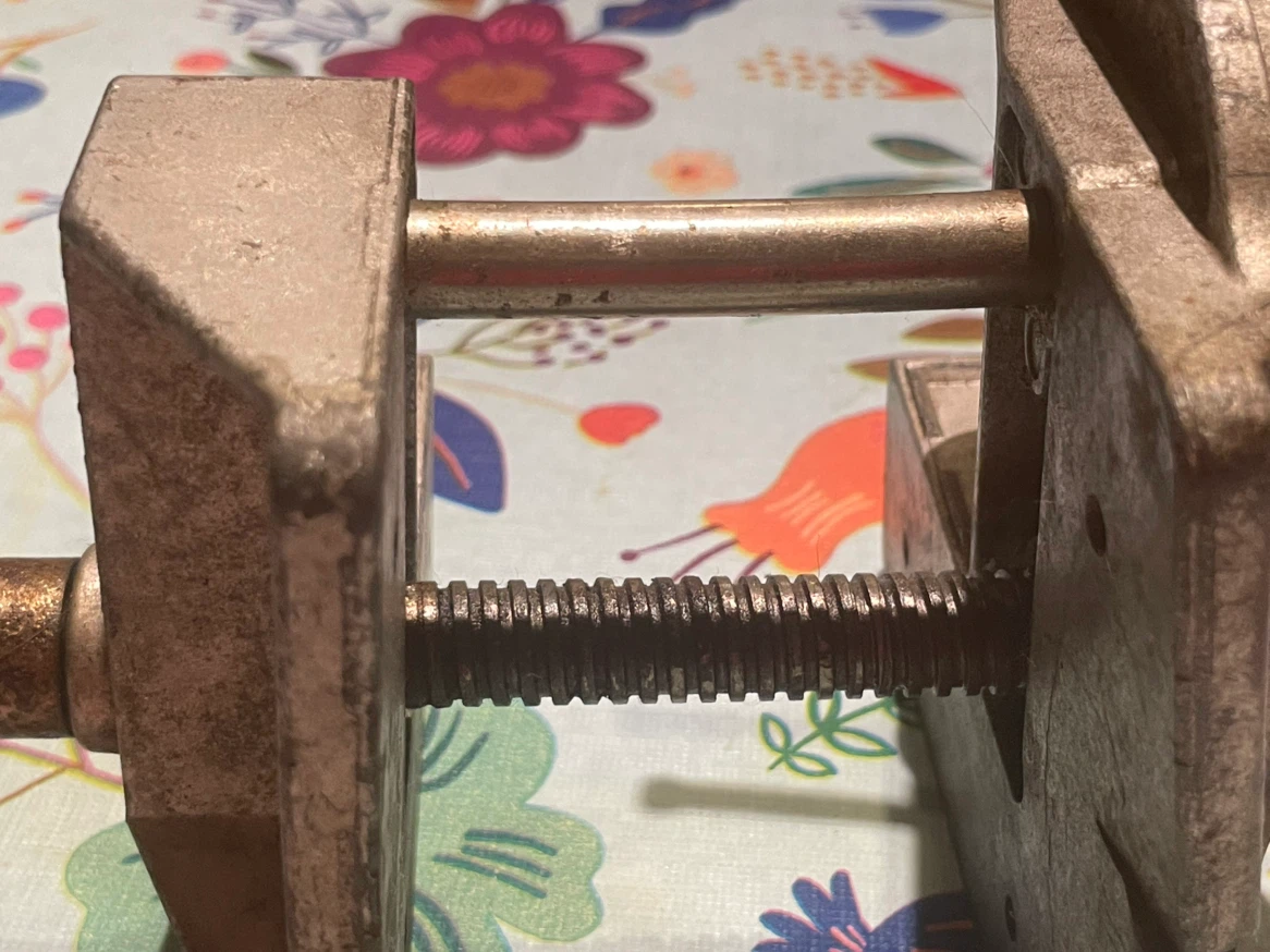 Vintage Metal Bench Vise Clamp - photo 2