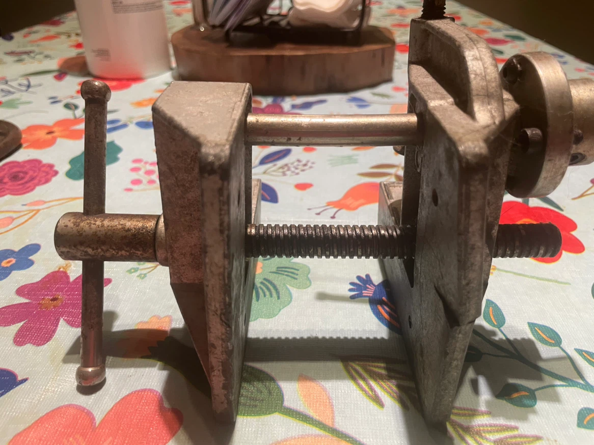Vintage Metal Bench Vise Clamp - photo 4