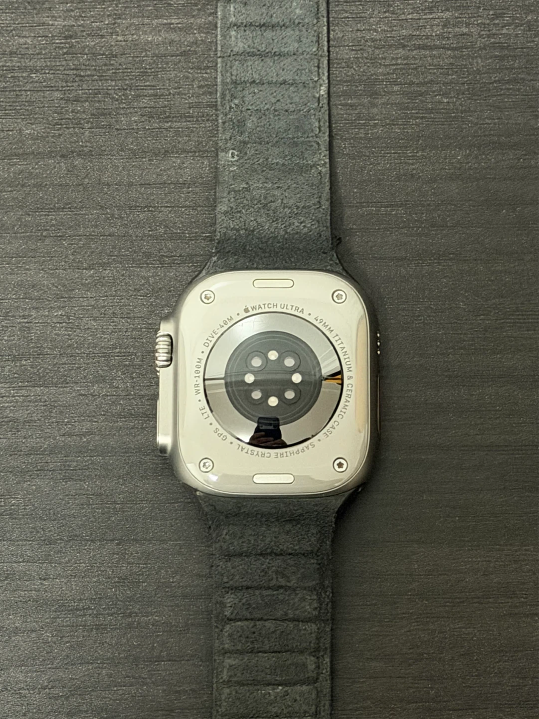 Apple Watch Ultra 2 49mm (LTE + GPS) – Great Condition - photo 2
