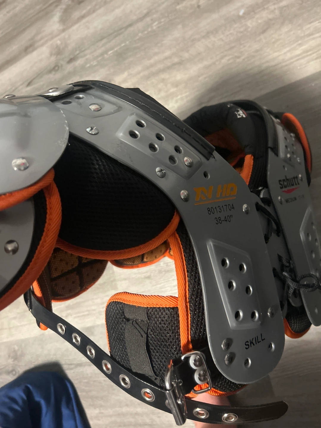 football shoulder pads - photo 3