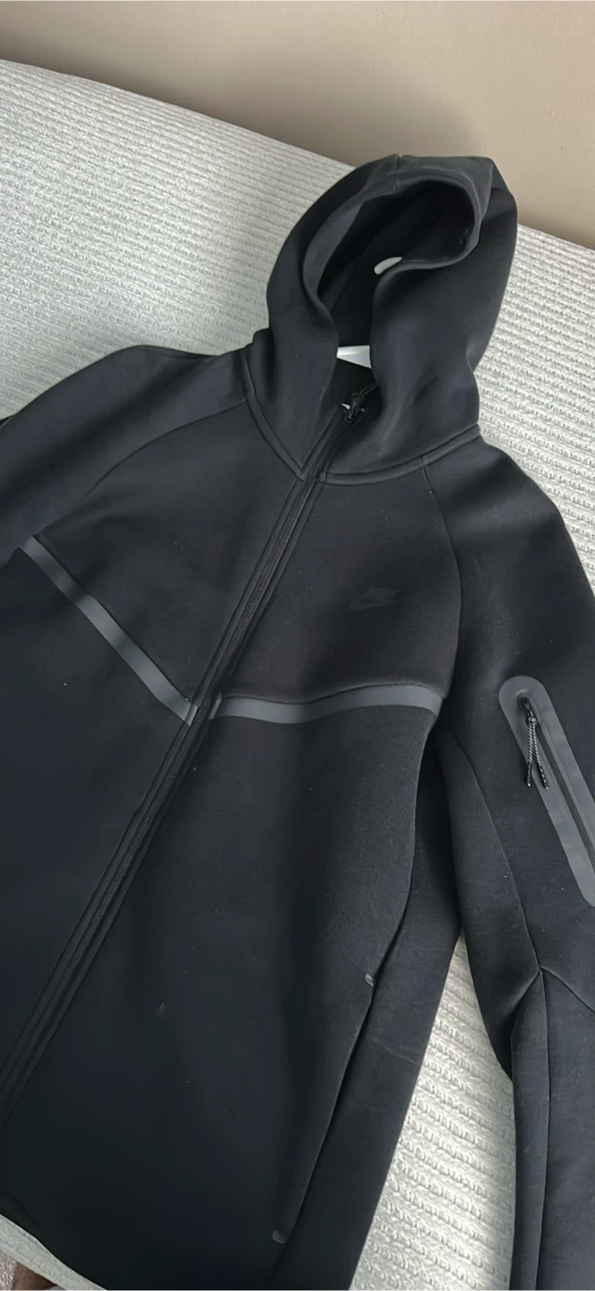 Nike Tech Fleece Full-Zip Hoodie