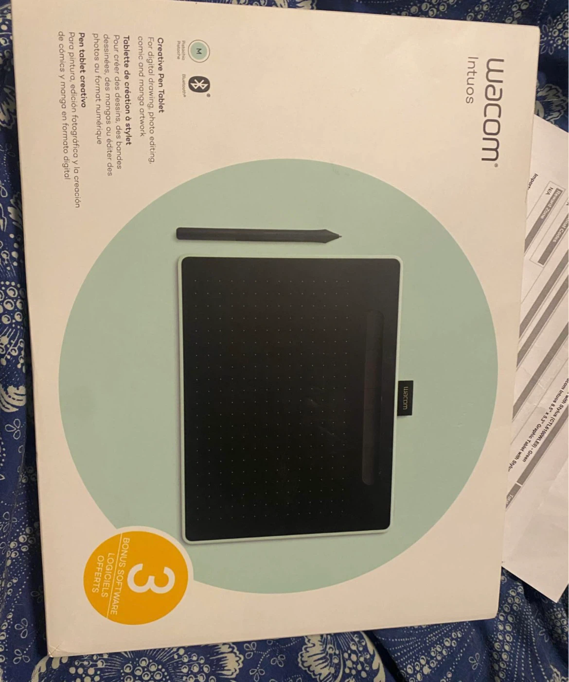 Wacom Intuos Graphic Tablet with Stylus (CTL6100WLE D) - Green