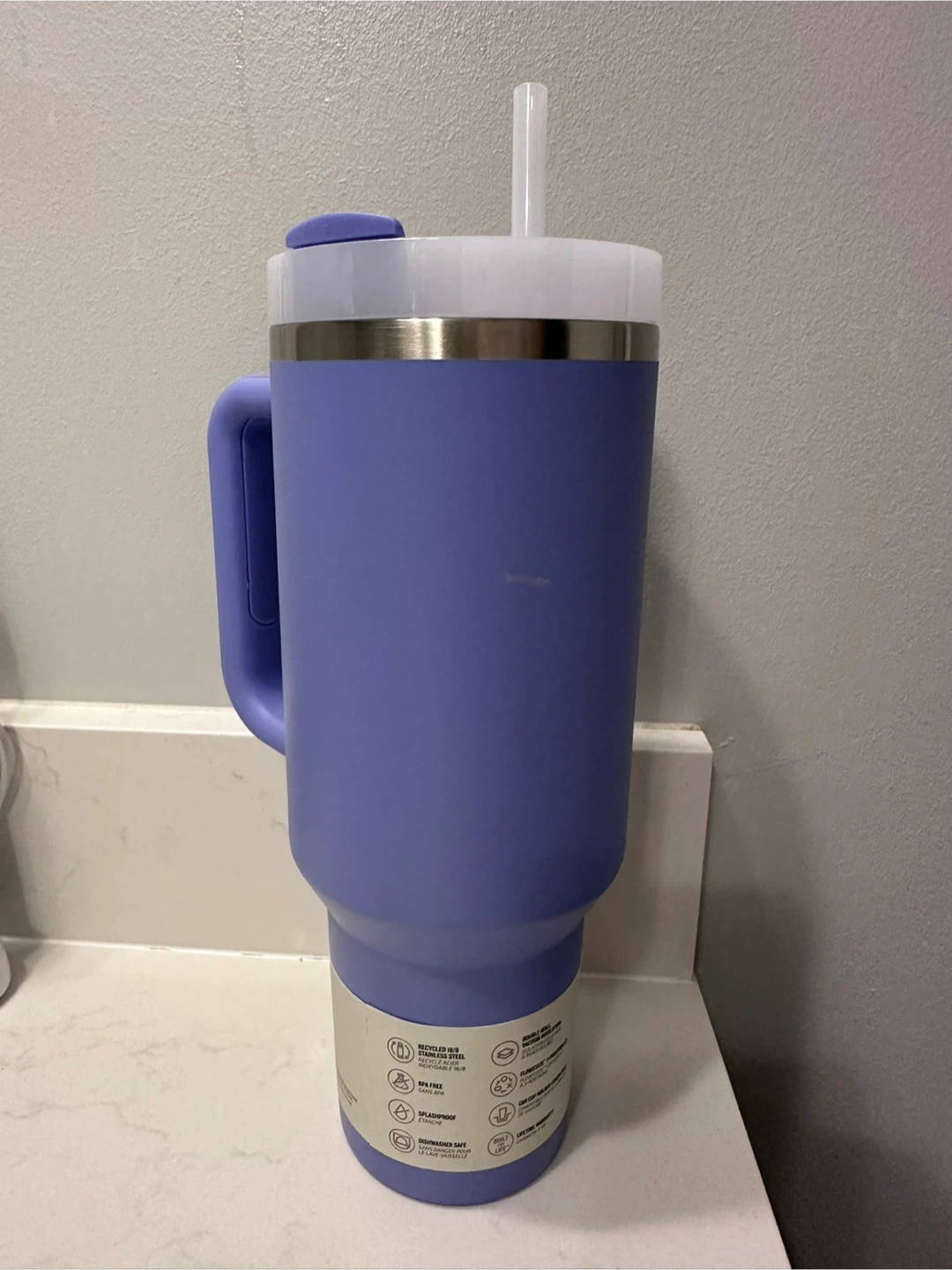New Stanley The Flowstate Quencher H2.0 Tumbler 40 oz Hydrangea - photo 3