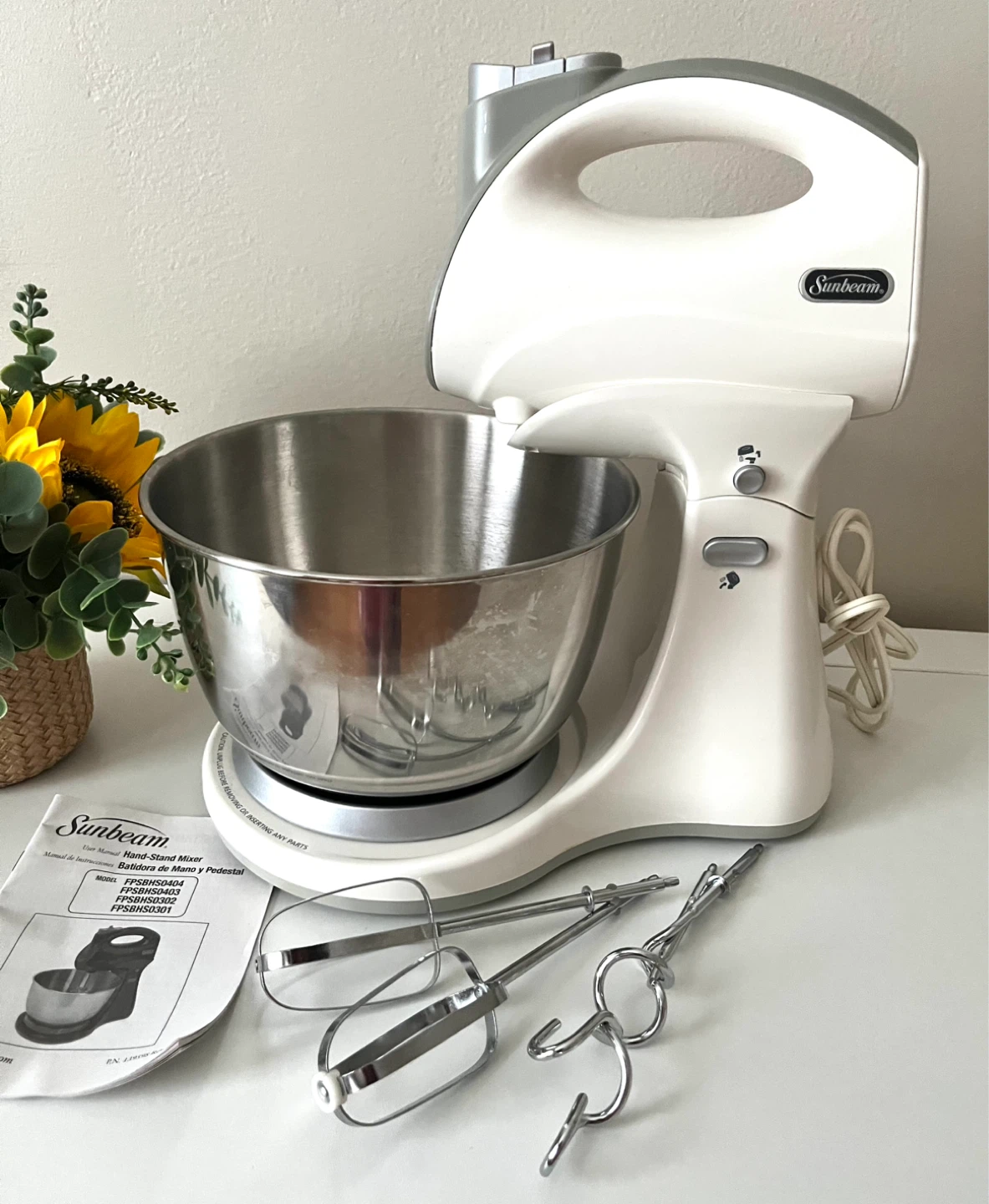 Sunbeam Hand Mixer - photo 2