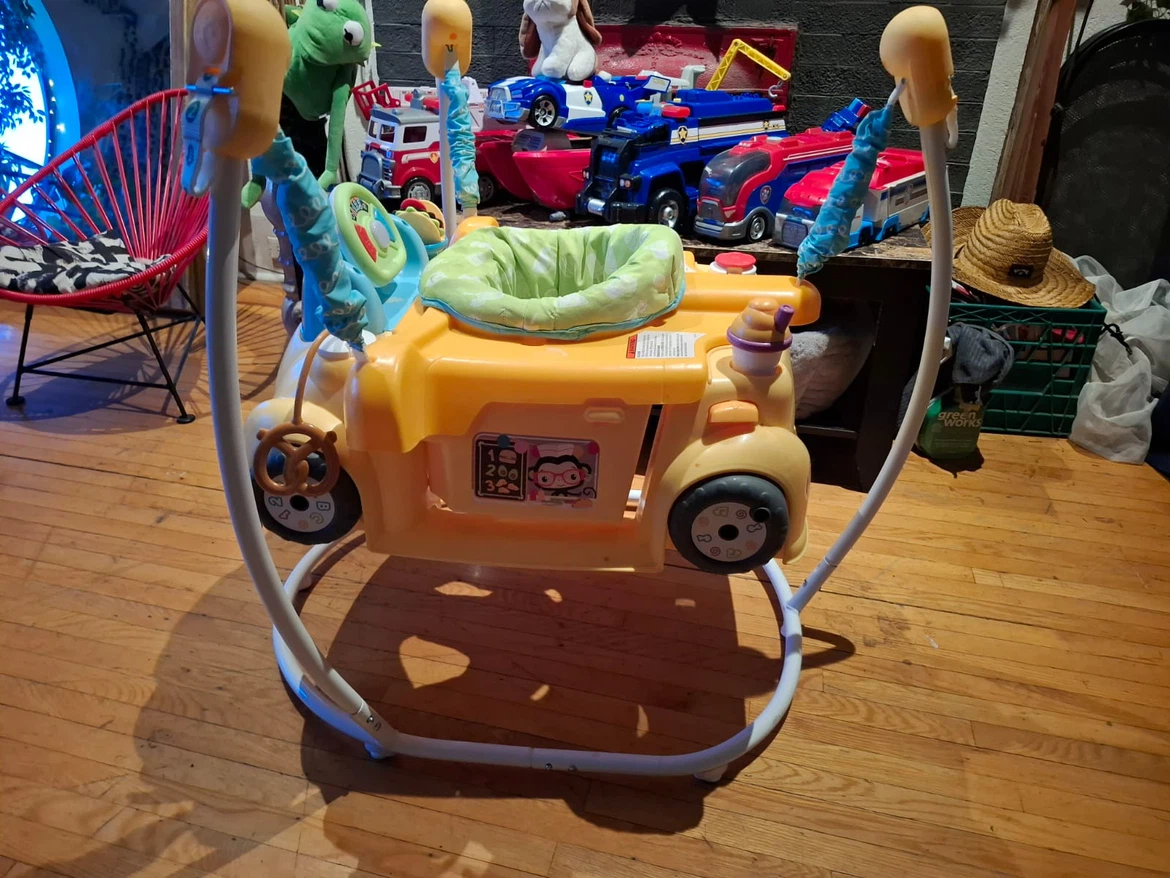 Fisher-Price Laugh & Learn Jump and Play Piano Bouncer - photo 2