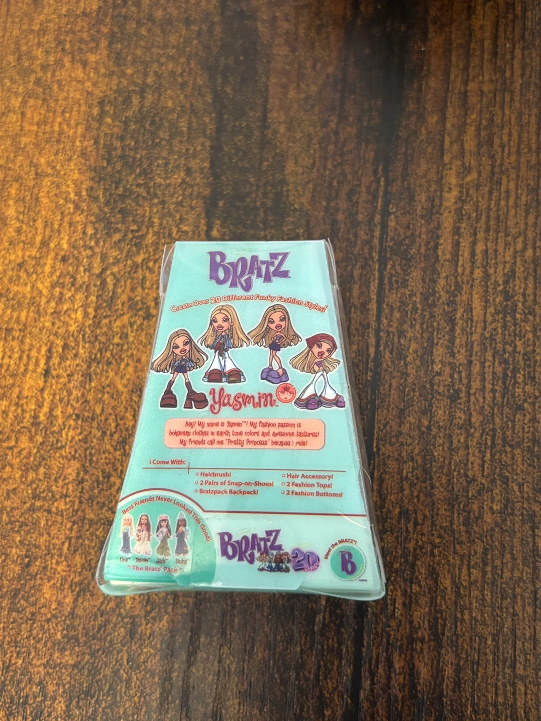 Bratz Yasmin 20th Anniversary Doll (Mini) - photo 2