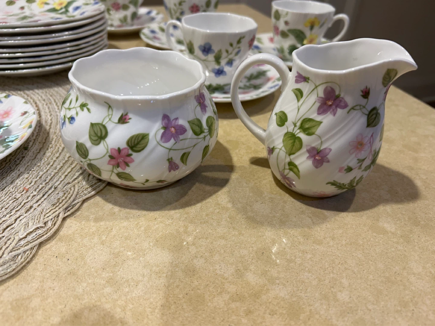Queen's Fine Bone China Meadow Collection Set - photo 3