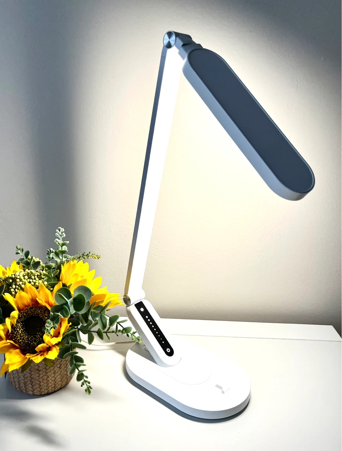 JKSWT White LED Desk Lamp - photo 2