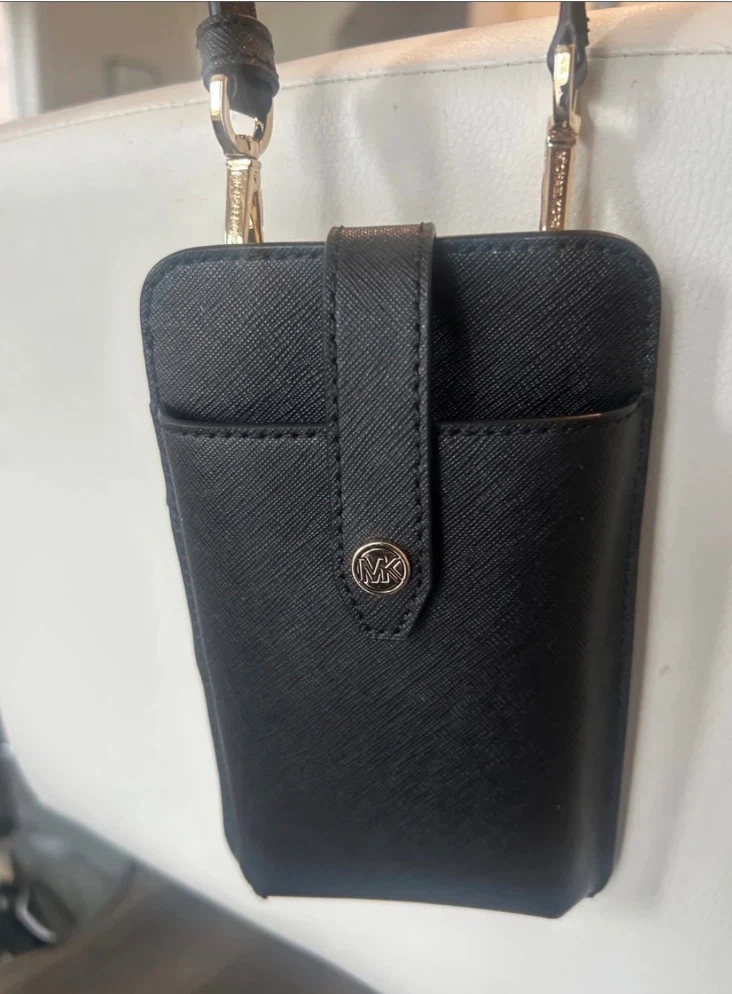 Michael Kors Black Saffiano Leather Phone Holder - photo 4