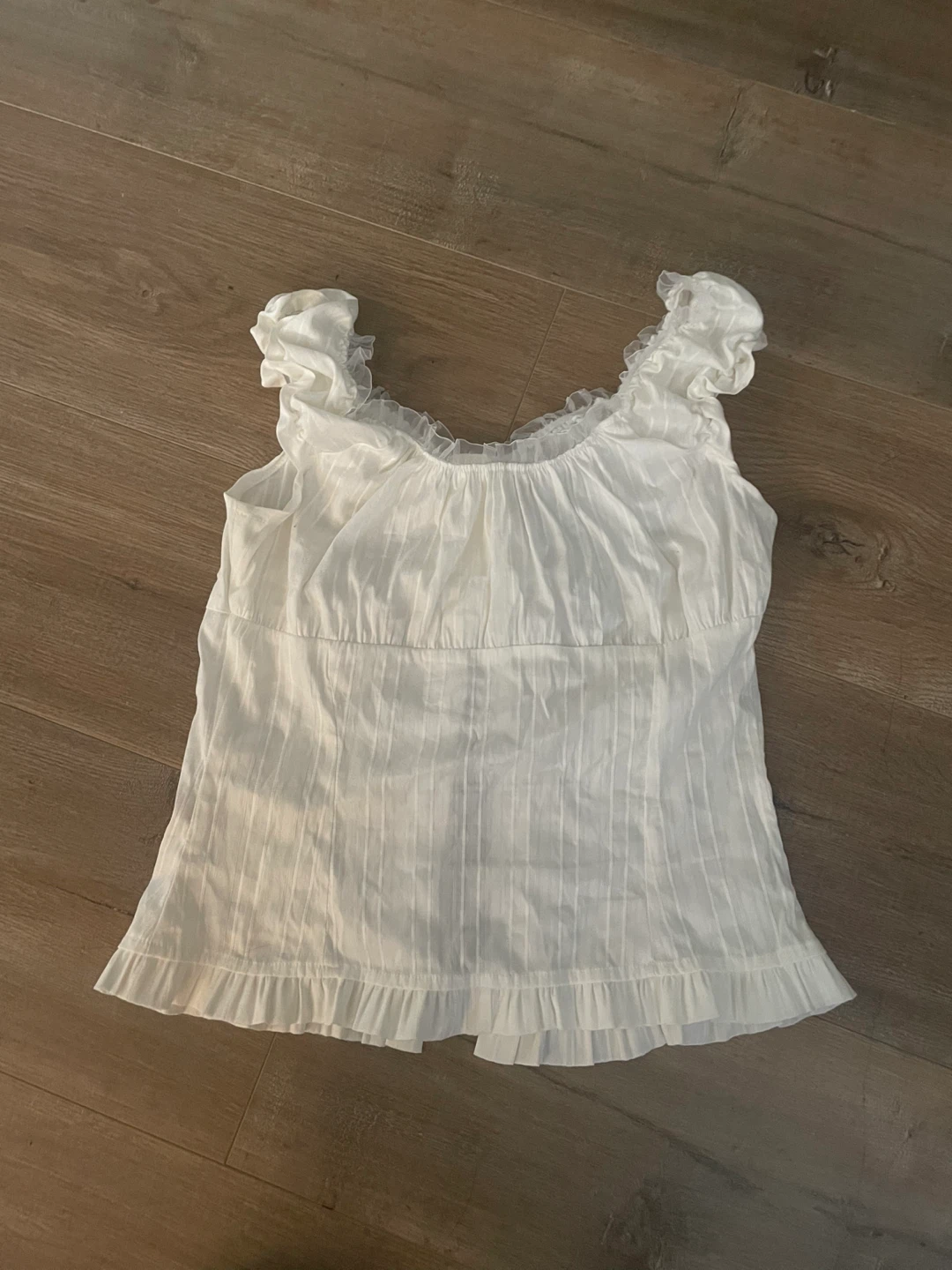 white ruffled cami top - photo 2