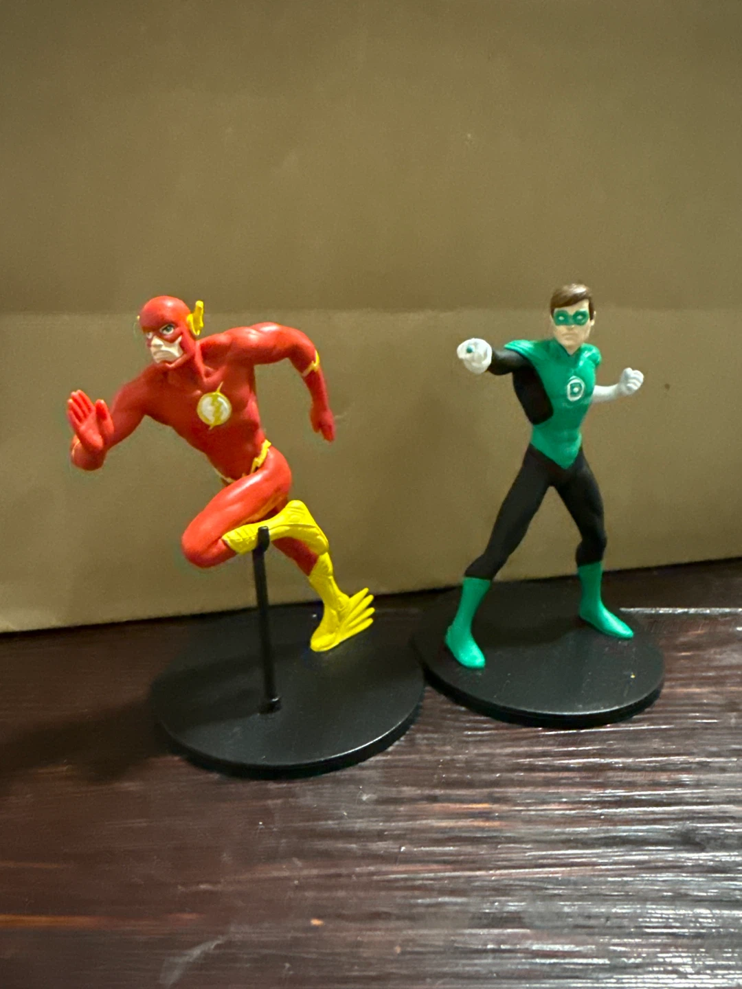 DC Comics Flash and Green Lantern Figures - photo 2