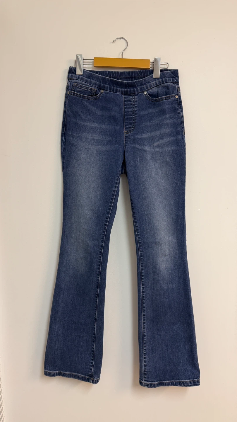 2 pairs of jeans - $15 - photo 3