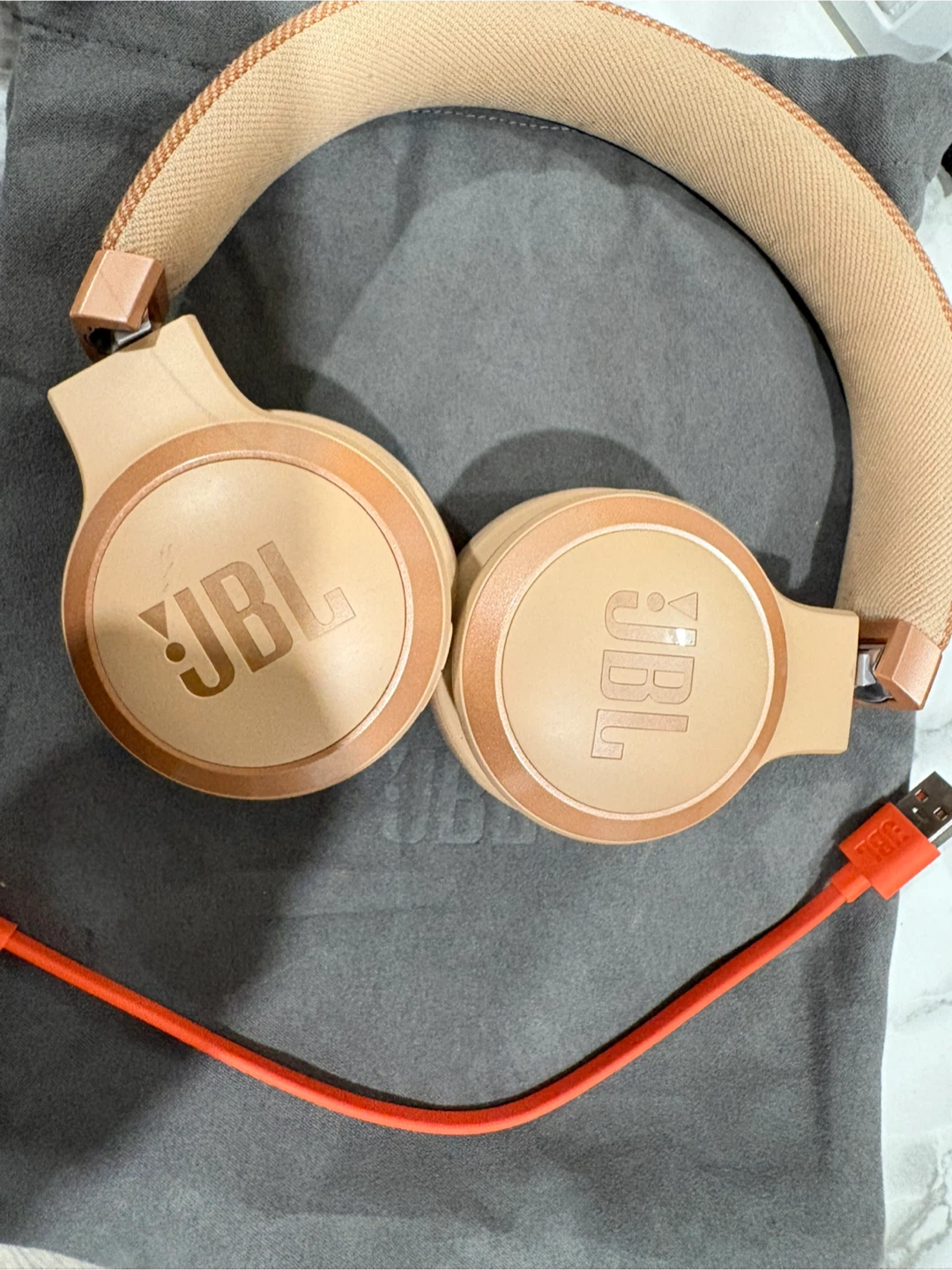 JBL Live 670NC