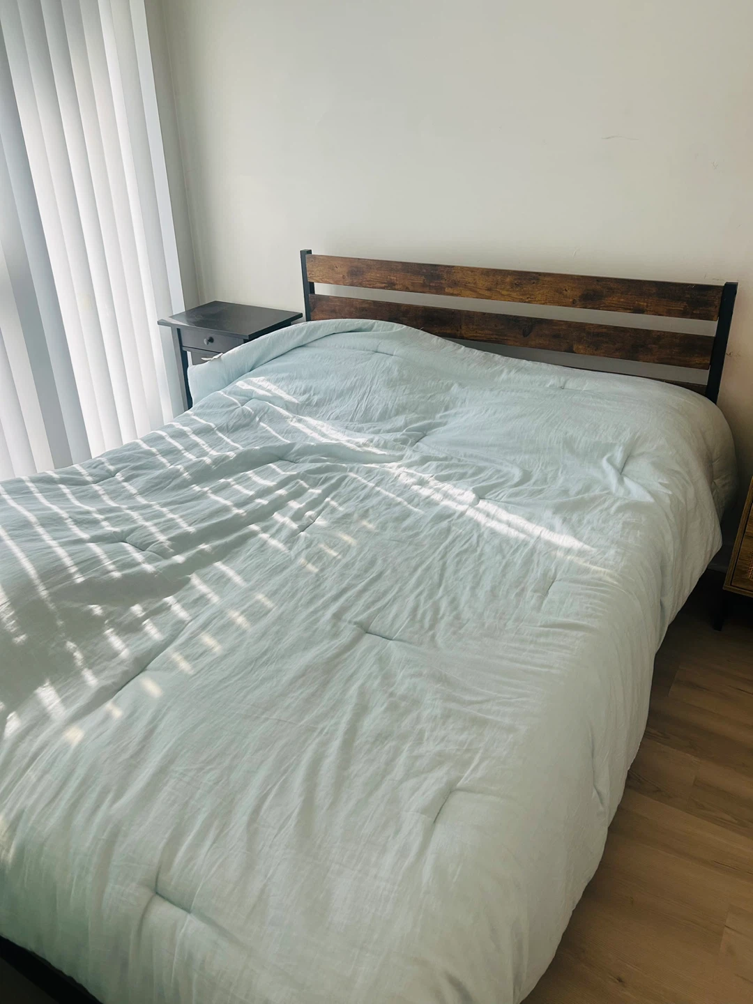 Wooden Queen Bed (sale!) - photo 2