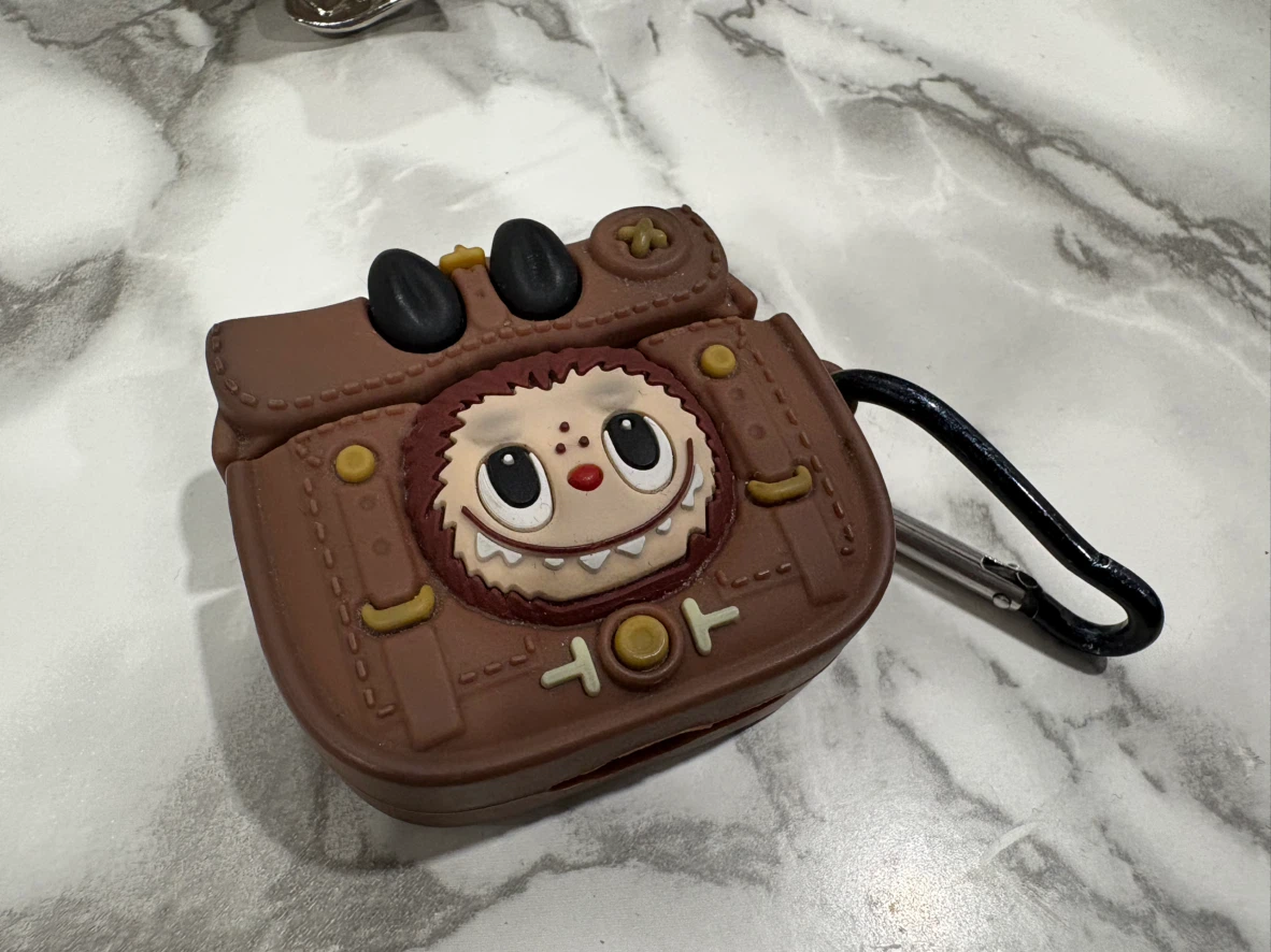 Labubu AirPods 4 case - photo 3
